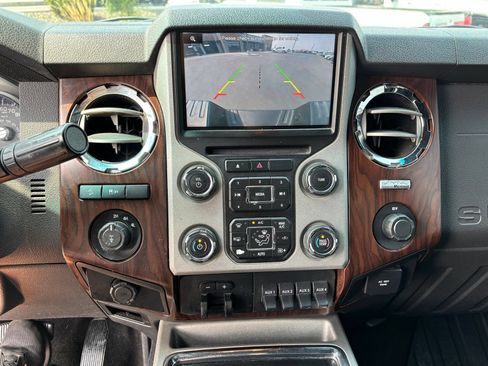 Used 2014 Ford F250 Lariat w/ Lariat Ultimate Package AWD/4WD image 20