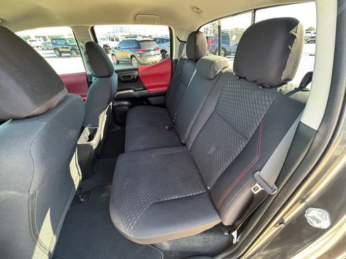Used 2022 Toyota Tacoma SR5 image 26
