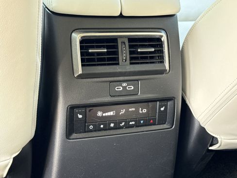 Used 2024 MAZDA CX-90 Plug-In Hybrid w/ Premium Plus AWD/4WD image 13
