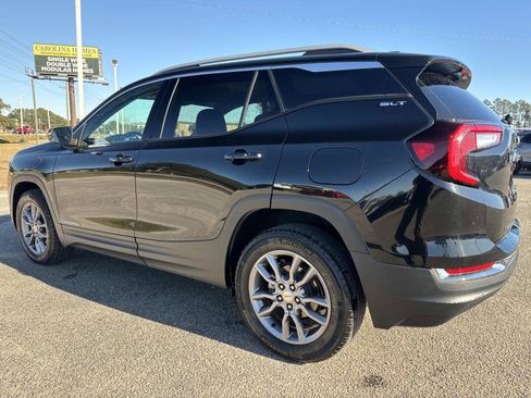 Used 2022 GMC Terrain SLT image 6