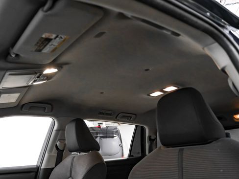 Used 2020 Toyota Highlander L FWD image 29