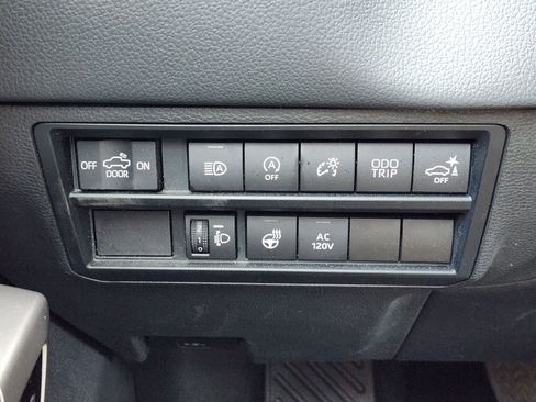 Used 2022 Toyota Tundra Limited image 26