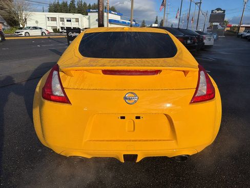 Used 2009 Nissan 370Z Touring w/ Sport Pkg image 5