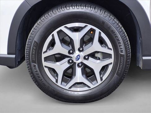 Used 2024 Subaru Forester Premium AWD/4WD image 22