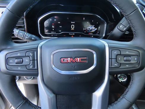 Used 2025 GMC Sierra 2500 SLT w/ SLT Convenience Package image 27