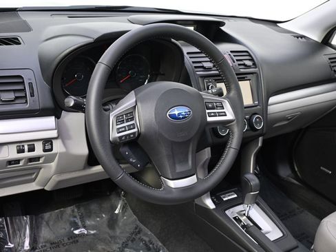 Used 2014 Subaru Forester 2.5i Touring AWD/4WD image 9