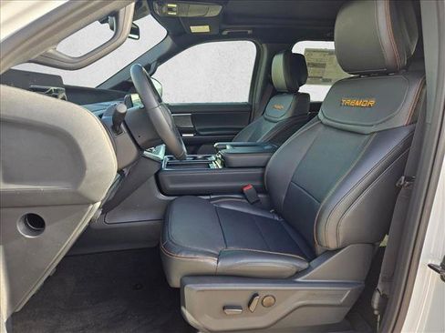 New 2026 Ford Expedition Tremor image 4