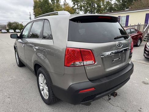 Used 2011 Kia Sorento EX image 8