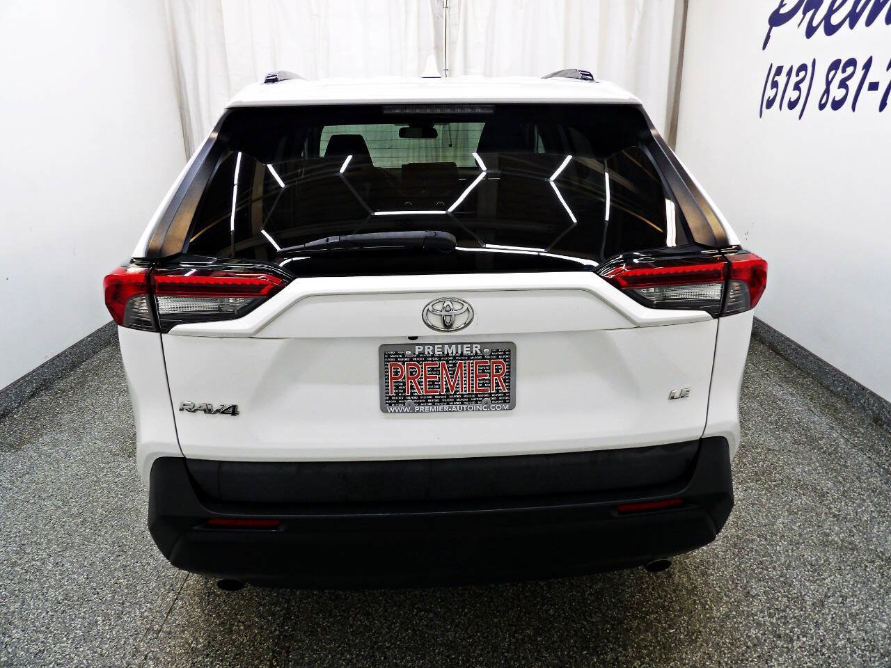 Used 2021 Toyota RAV4 LE FWD image 5