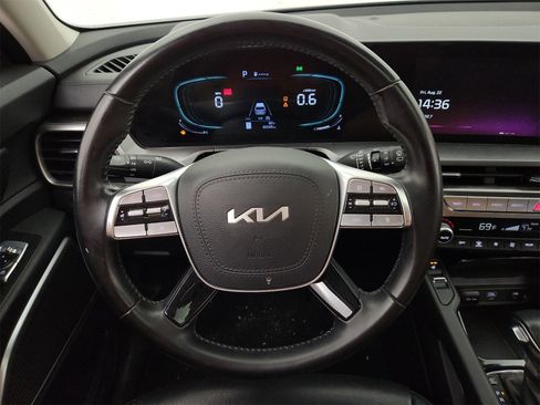 Used 2023 Kia Telluride S w/ S Sunroof Package image 4