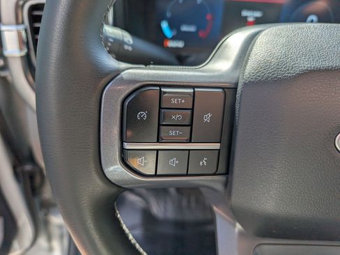 Used 2025 Ford F250 Lariat AWD/4WD image 16