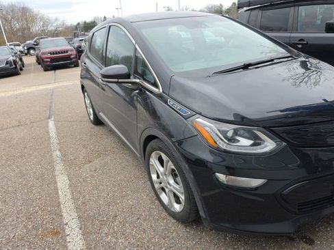 Used 2020 Chevrolet Bolt LT image 2