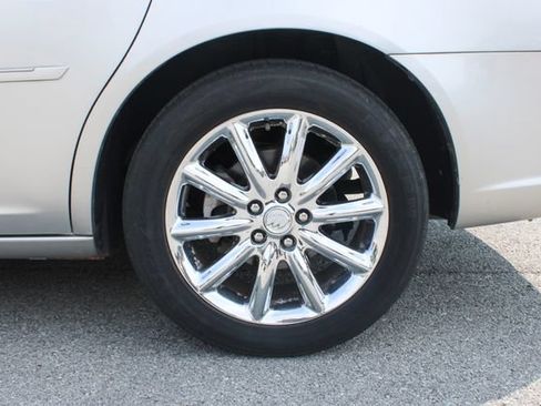 Used 2007 Buick Lucerne CXS w/ Driver Confidence Package FWD image 33