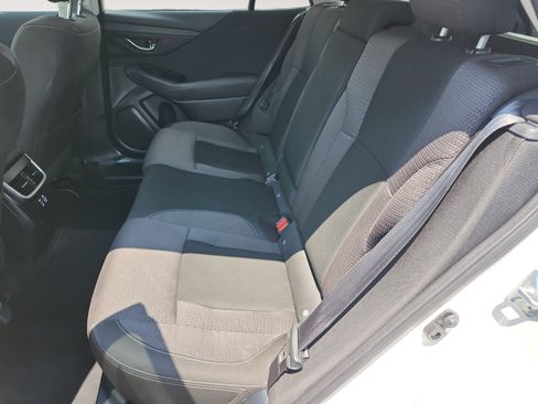 Used 2025 Subaru Outback Premium AWD/4WD image 13