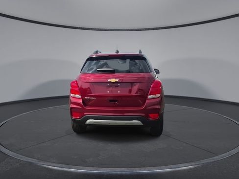 Used 2022 Chevrolet Trax LT w/ LT Convenience Package AWD/4WD image 7