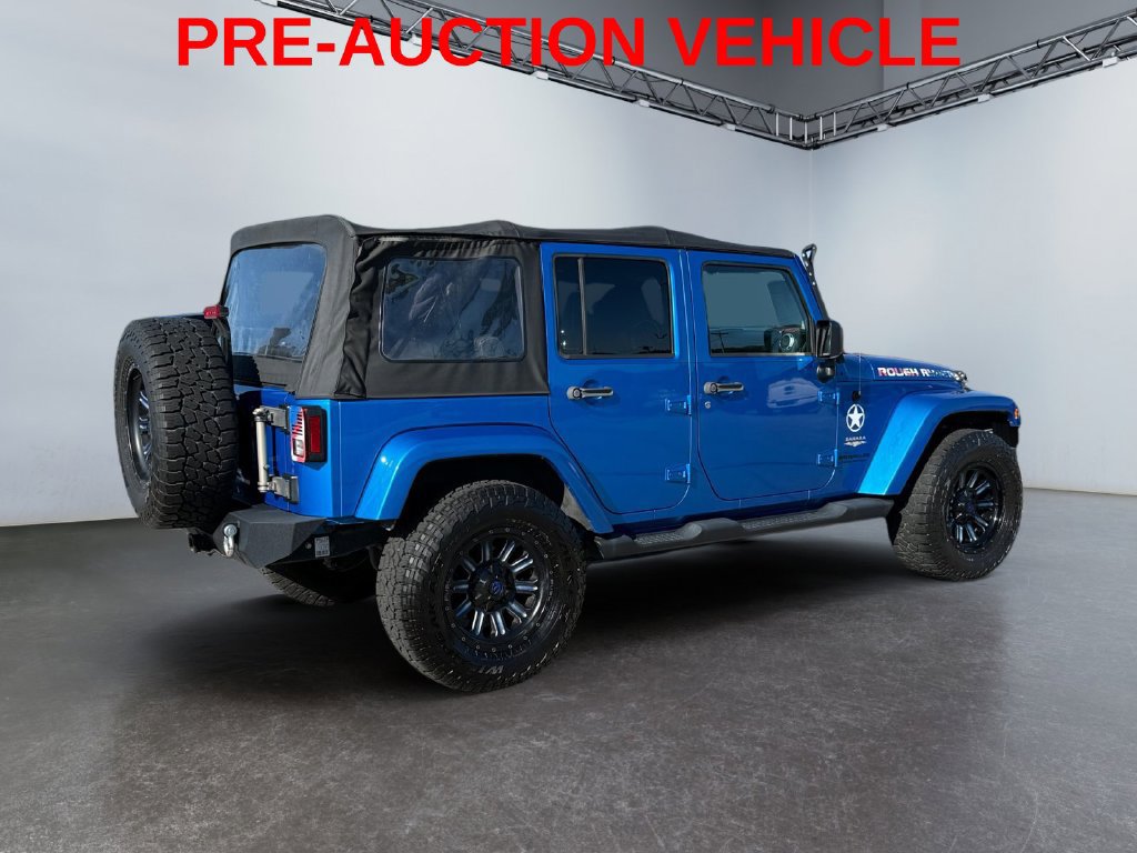 Used 2015 Jeep Wrangler Unlimited Sahara w/ Connectivity Group AWD/4WD image 3