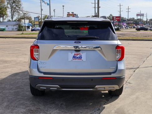 Used 2020 Ford Explorer XLT w/ Equipment Group 202A image 19