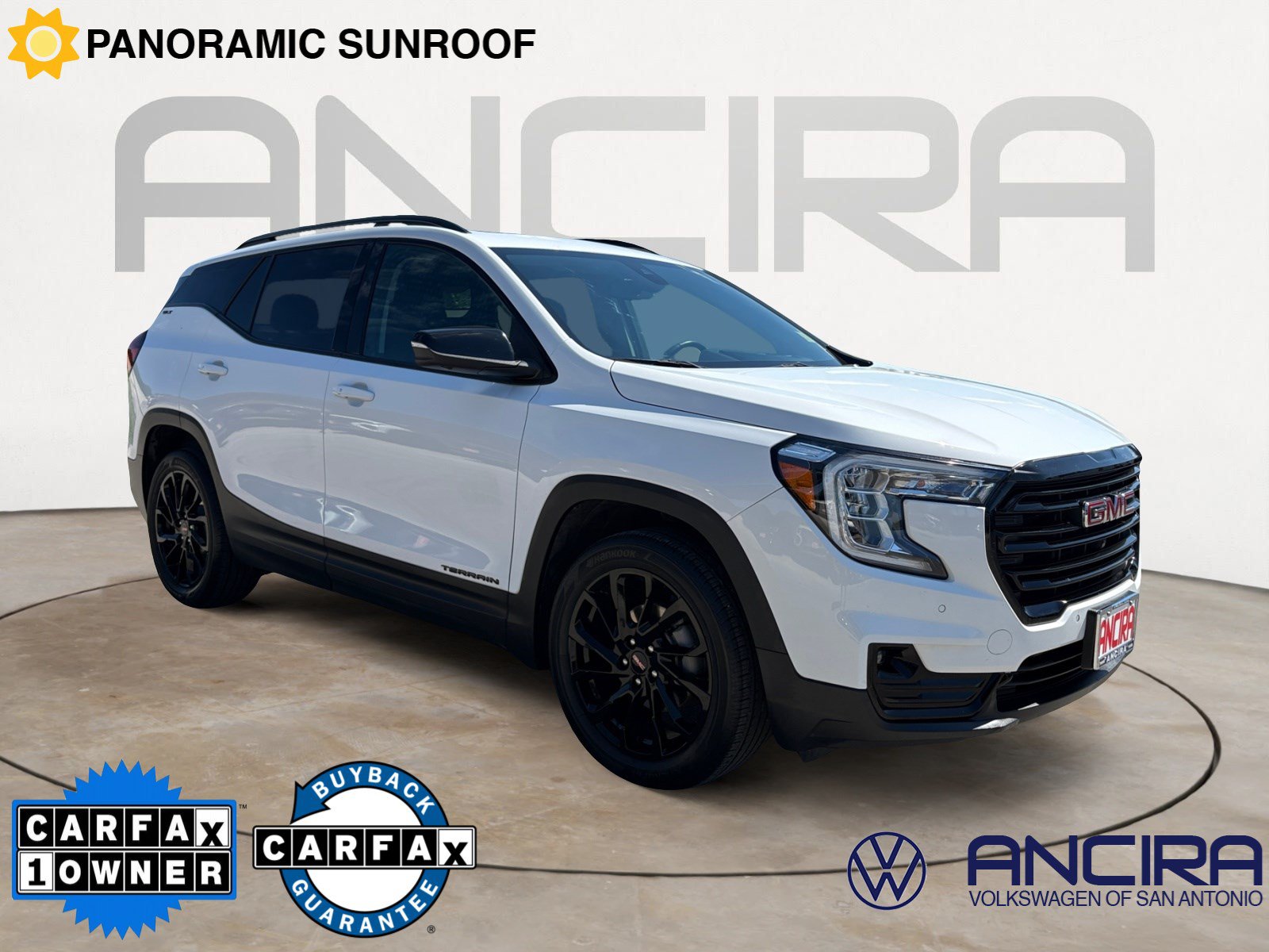 Used 2024 GMC Terrain SLT w/ Tech Package FWD image 1