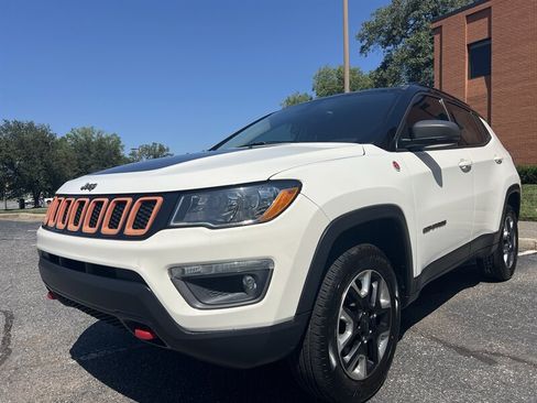 Used 2018 Jeep Compass Trailhawk AWD/4WD image 11