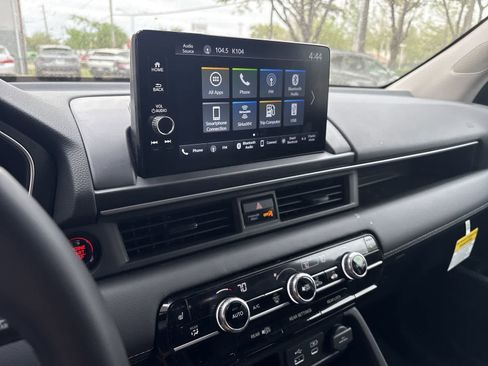 Certified 2025 Honda Pilot EX-L image 18