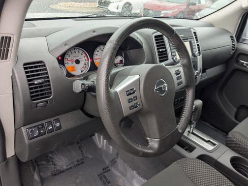 Used 2019 Nissan Frontier PRO-4X image 16