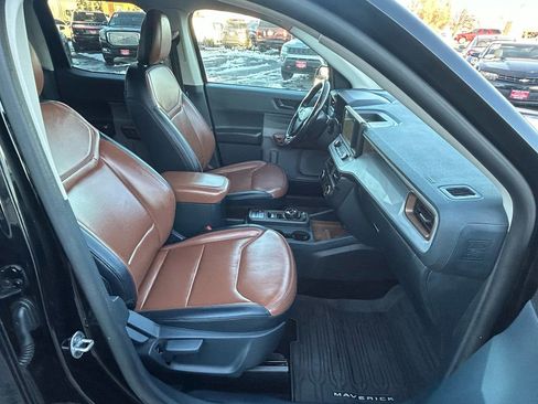 Used 2022 Ford Maverick Lariat image 9