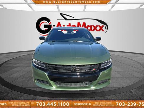 Used 2020 Dodge Charger SXT w/ Blacktop Package image 2