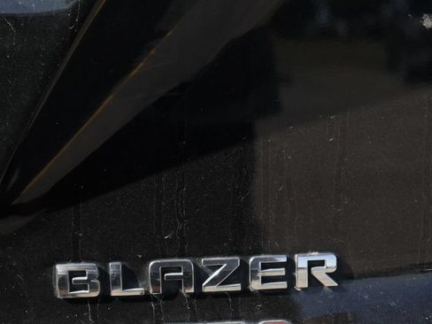Used 2022 Chevrolet Blazer LT FWD image 9
