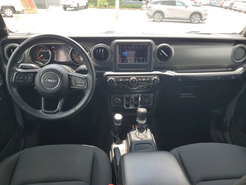 Used 2021 Jeep Wrangler Unlimited Sport image 14