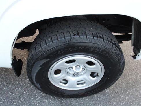 Used 2023 Nissan Frontier S image 16