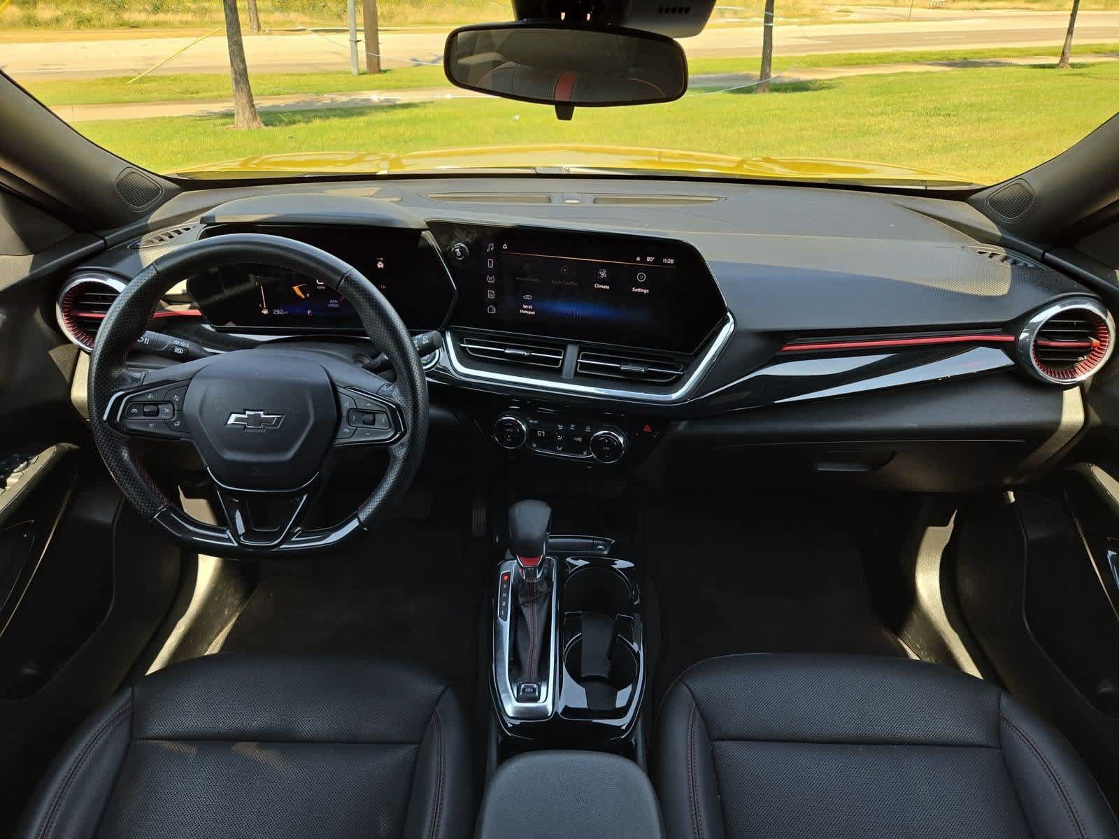 Used 2024 Chevrolet Trax RS w/ Sunroof Package FWD image 13