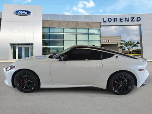 Used 2024 Nissan Z Performance w/ Floor Mat Package RWD image 8