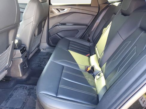 Used 2024 Audi Q4 e-tron Premium Plus w/ Premium Plus image 15