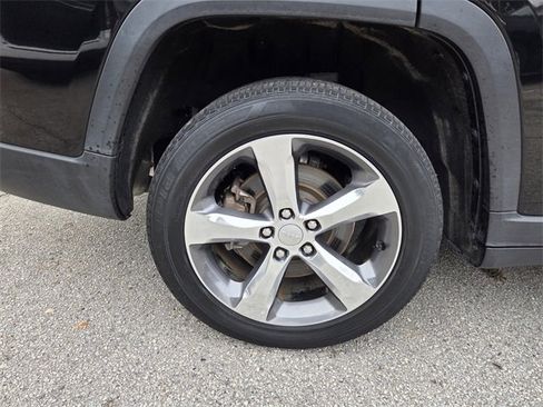 Used 2021 Jeep Grand Cherokee L Limited w/ Luxury Tech Group II image 20