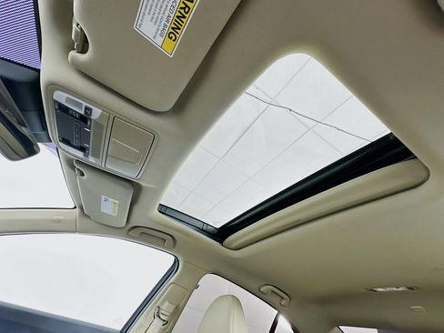 Used 2020 Acura TLX image 24