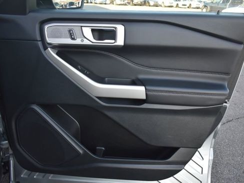 Used 2024 Ford Explorer Limited image 50