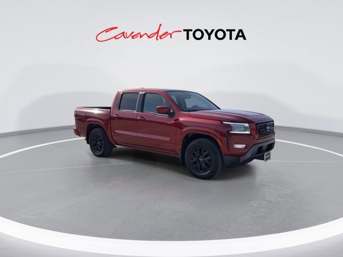 Used 2024 Nissan Frontier SL w/ Technology Package image 2