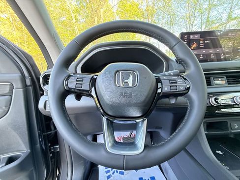 New 2026 Honda Pilot Touring image 11