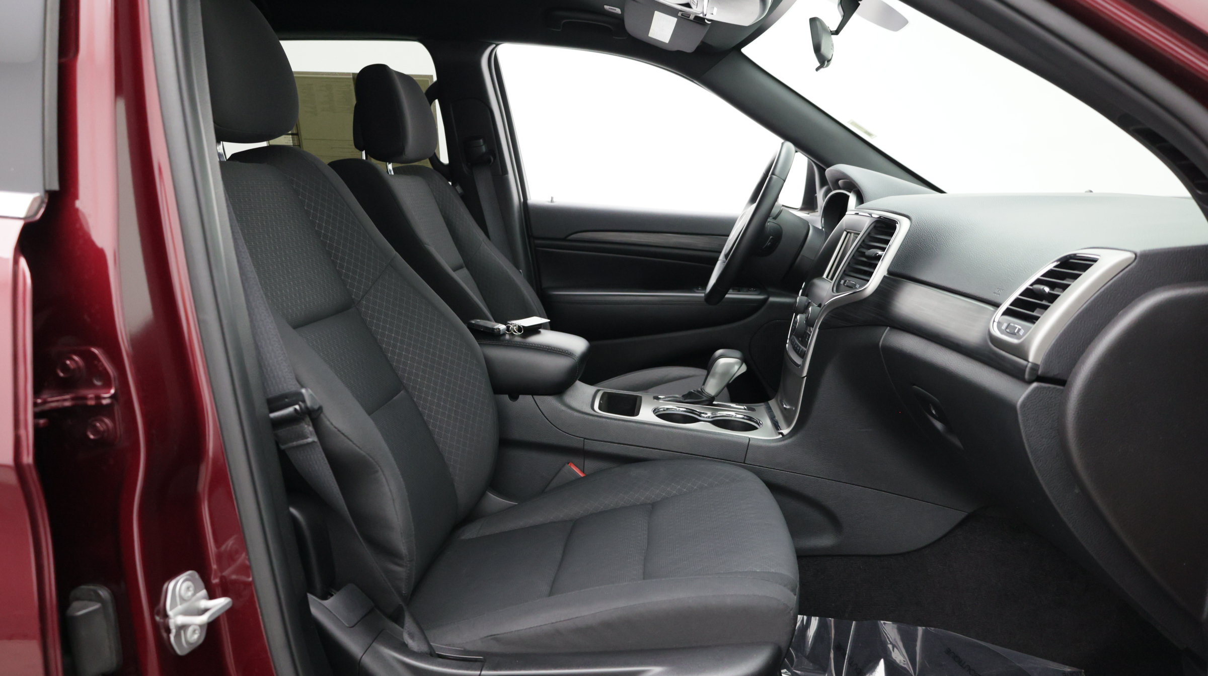 Used 2019 Jeep Grand Cherokee Laredo RWD image 42