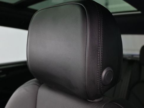 Used 2022 Porsche Macan image 20