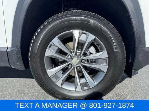 Used 2025 Chevrolet Equinox LT AWD/4WD image 9