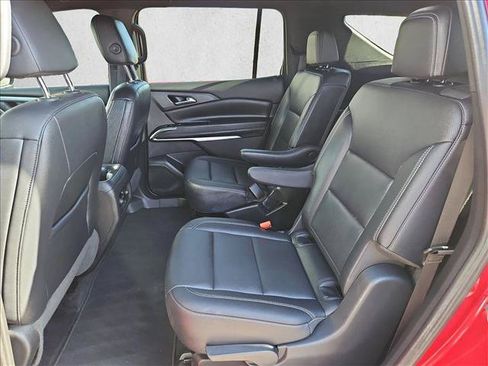 Certified 2024 Chevrolet Traverse LT FWD image 25