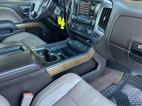 Used 2015 Chevrolet Silverado 1500 LTZ RWD image 14