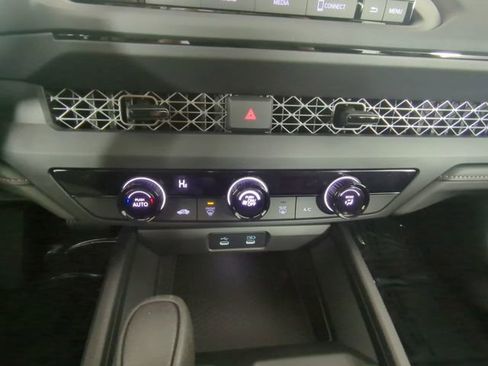 New 2025 Honda Accord LX image 31