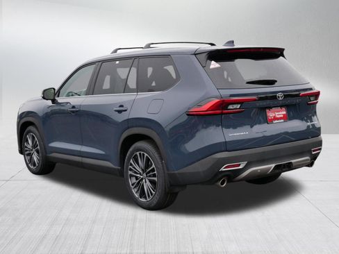 Certified 2024 Toyota Grand Highlander AWD Hybrid image 5