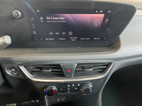 Used 2025 Buick Encore GX Preferred image 18