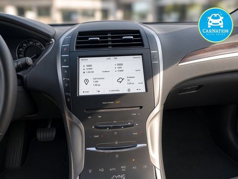 Used 2014 Lincoln MKZ FWD image 7