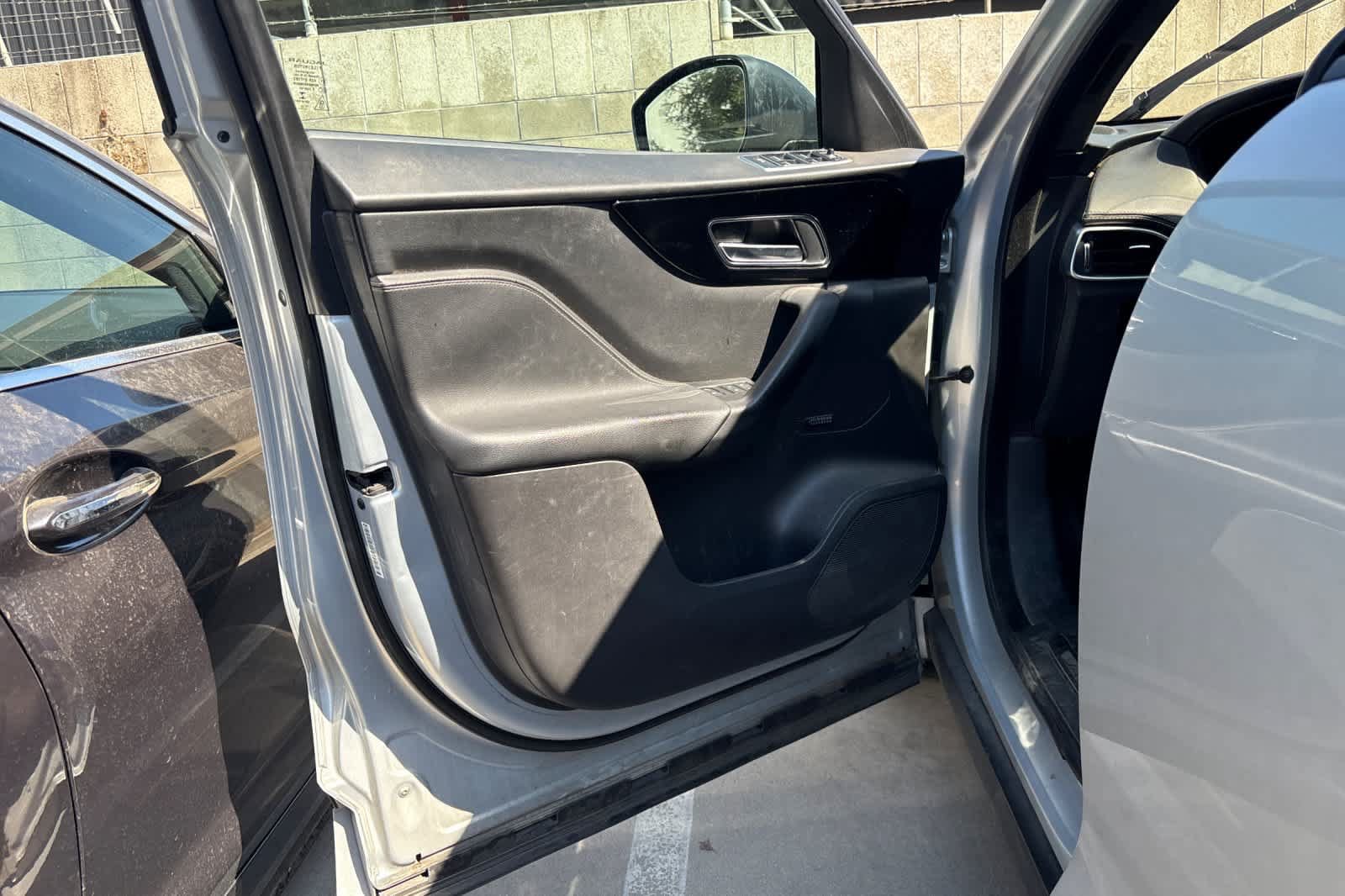 Used 2018 Jaguar F-PACE S AWD/4WD image 15