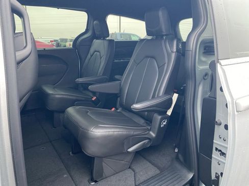 New 2026 Chrysler Voyager LX FWD image 24