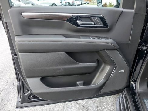 New 2026 Chevrolet Suburban Premier AWD/4WD image 13